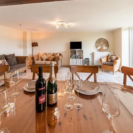 Holiday home In With Natural Surroundings *